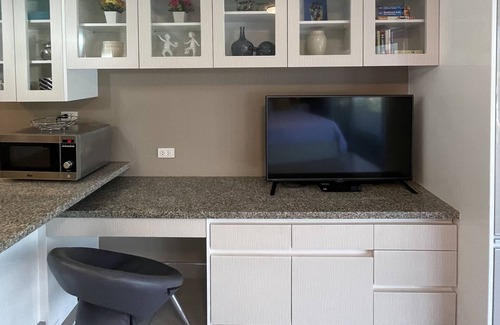 Nimman Wohnung | Nimman Studio with FREE Motorbike - Kitchen - View - Pool - Chom Doi 2