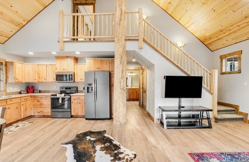 Bigfork Kabine | Nine cabins in a scenic, tranquil community - ideal for reunions & retreats