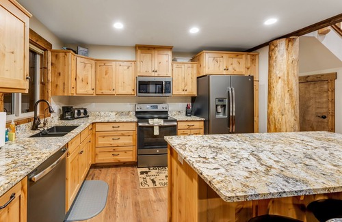 Bigfork Kabine | Nine cabins in a scenic, tranquil community - ideal for reunions & retreats