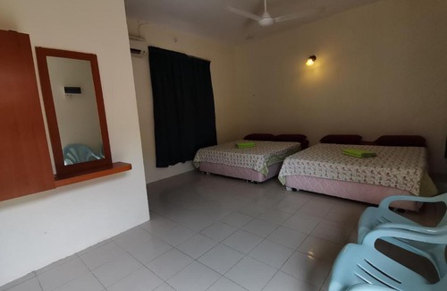 Teluk Nipah Kabine | Nipahmas Chalet