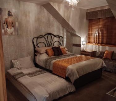 Insch Haus | No ' 9 The Cooperage'