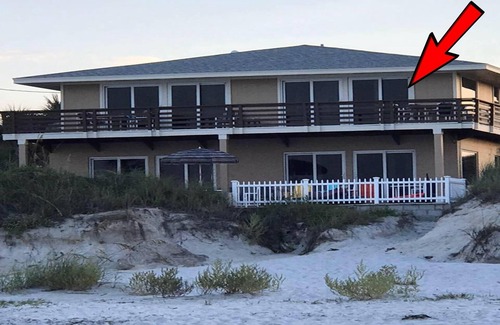 New Smyrna Beach Wohnung | Haustiere erlaubt - Angel Inn the Sand - Fischabteilung im Obergeschoss, direkt am Meer