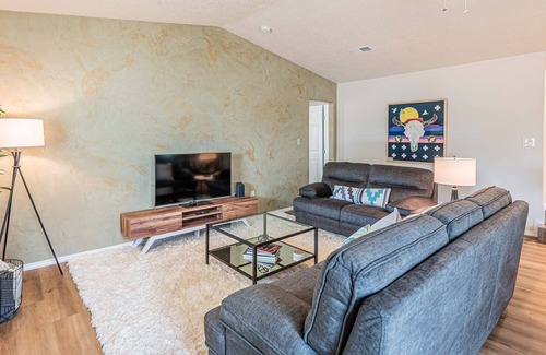 University Heights Haus | Nob Hill Oasis A - 2 bed 1 bath - Gorgeous Apt In Great Location!