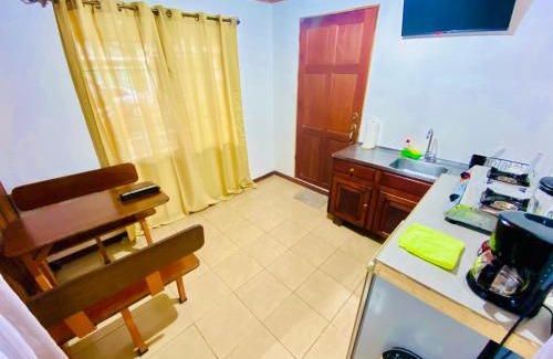 Barrio Dora Bed & Breakfast | Nomads Family Rooms, Fortuna Town