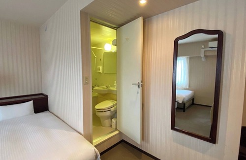 Asaka Hotel | Nonsmoking Twin Room Room only Smile Value St / Asaka Saitama