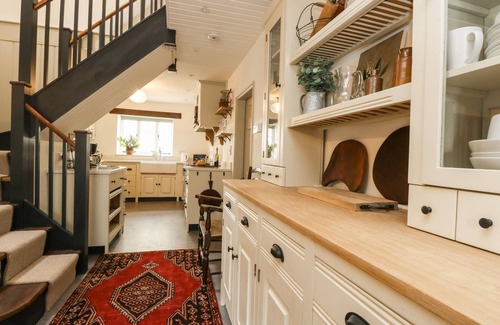 Maiden Newton Hütte | Norden House