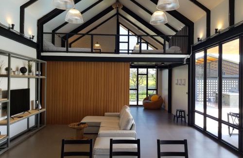 Pak Chong Haus | Nordic Cabin and The Pool