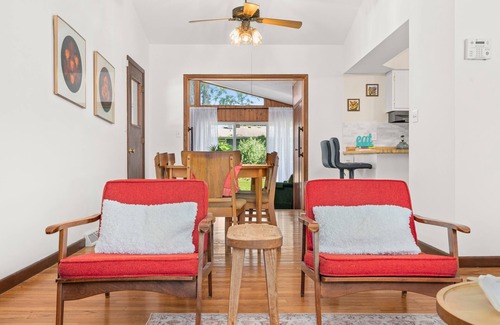 DeKalb Haus | Nordic Mid-Century Retreat