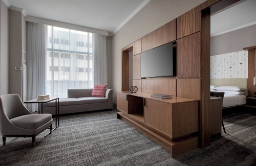 Downtown Hotel | Norfolk Waterside Marriott