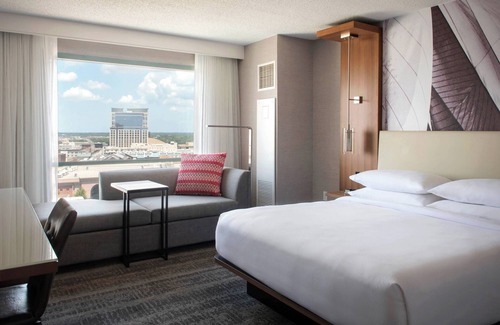 Downtown Hotel | Norfolk Waterside Marriott