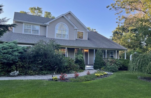 Aquebogue Haus | North Fork Private Oasis