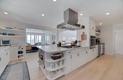 South Jamesport Haus | North Fork Waterfront & Private Beach