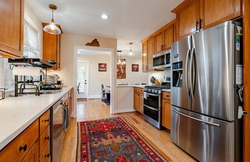 Falls Church Haus | Northern VA Renovated 3BR 3 BA House with Fully Fenced in Yard and Pet Friendly!
