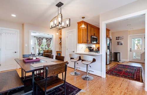 Falls Church Haus | Northern VA Renovated 3BR 3 BA House with Fully Fenced in Yard and Pet Friendly!