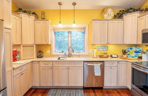 Manistique Haus | Northwoods Beach House: Splash into Summer – Sandy Beach & Perfect Swimming!