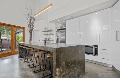 Spring Beach Haus | Nosh Holiday: Luxus Ecofriendly Spring Beach Home