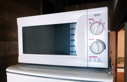 Shimada Haus | Nostalgic steam locomotive town ／ "Kuma-no-ya", an old private house for rent ／ A kitchen with seasonings for cooking your own meals ／ Shimada City, Shizuoka Prefecture