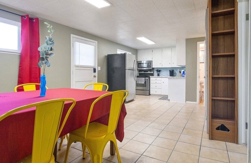 Logan Haus | Nostalgic Warhol 2BD Apartment