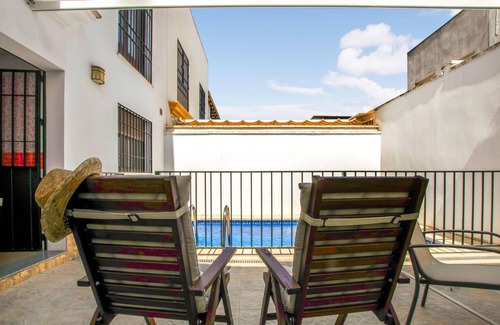 Cordoba Haus | Not far from the city of Cordoba awaits you this beautiful vacation home with swimming pool.