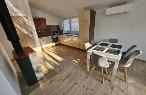 Ockov Haus | Nové bývanie blízko Piešťan a Nového Mesta nad Váhom pre 6 osôb