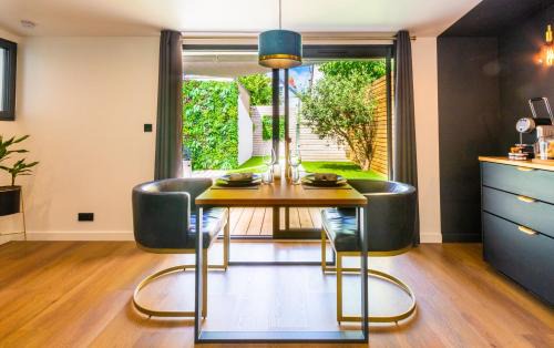 Perverie Haus | Nuit confort avec Balnéo XXL privative et Climatisation