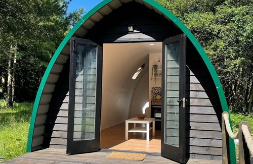 Holworth Wohnmobilvermietung | Nuthatch Cabin at Cloudshill Glade - Campsite