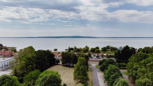 Vonyarcvashegy Wohnung | Nyírfa Apartman