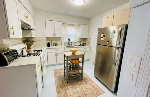 East Flushing Wohnung | NY Presbyterian, US Open, CitiField : 1-bedroom apt w/Patio in Flushing East