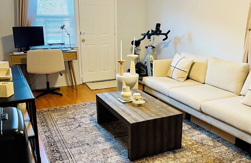 East Flushing Wohnung | NY Presbyterian, US Open, CitiField : 1-bedroom apt w/Patio in Flushing East