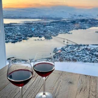 Tromsdalen Wohnung | Nydelig hjem nært alt i Tromsø rett med Fjellheisen gratis parkering rett med huset