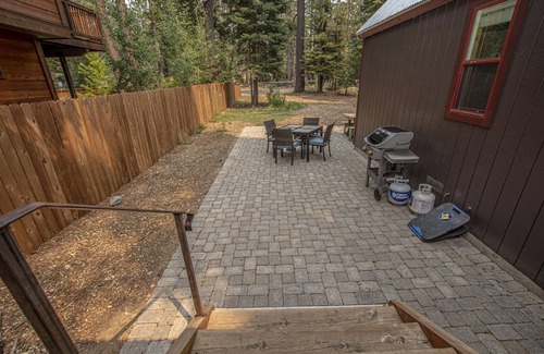 Tahoma Haus | O'Briens Höhle: Gem����������������tliche, komfortable und komplett aktualisierte Kabine an der Westk����ste