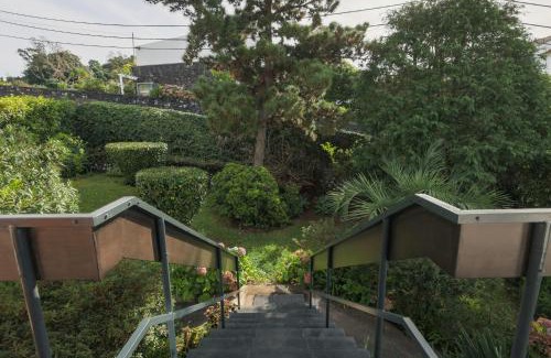 Caloura Haus | O Nosso Refúgio