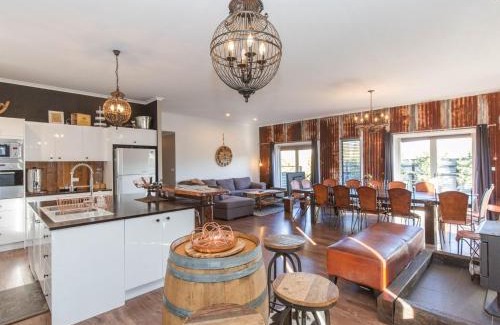 Jindabyne Haus | Oak and Barrell 7 Twynam Street