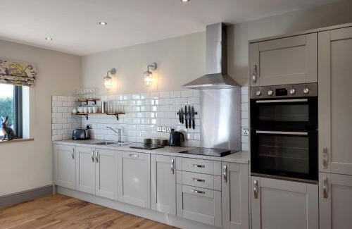 Frampton Haus | Oak Cottage