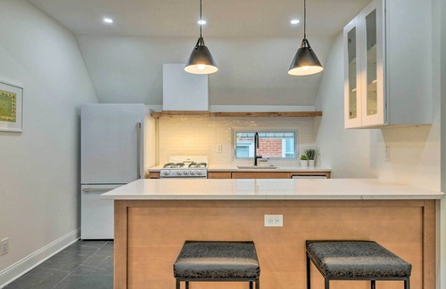 Oak Park Haus | Oak Park Home w/ Fire Pit - 5 Mi to Garfield Park!