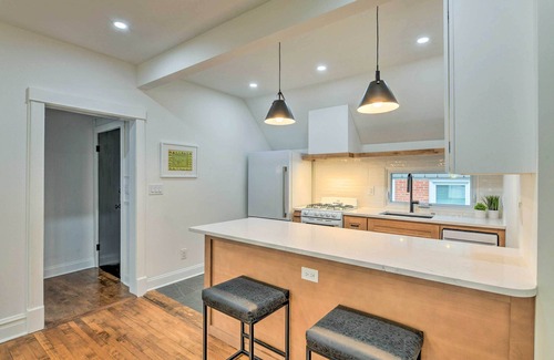 Oak Park Haus | Oak Park Home w/ Fire Pit - 5 Mi to Garfield Park!