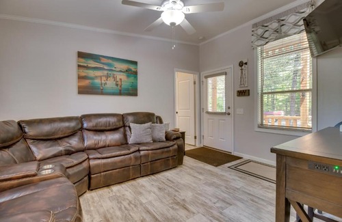 Oakland Haus | Oakland Oasis Serene Retreat in the Ozarks