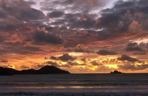 Oakura Haus | Oakura Bay Absolute Beachfront Holiday Home