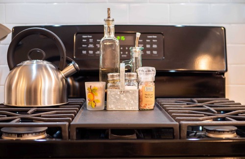 Ashtabula Haus | Oakwood Beach - Lake Front - Geneva-On-The-Lake