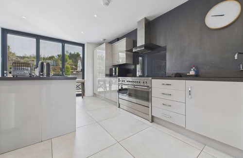 Tansley Haus | OAKWOOD HOUSE, pet friendly, character holiday cottage in Matlock