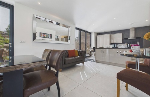 Tansley Haus | OAKWOOD HOUSE, pet friendly, character holiday cottage in Matlock