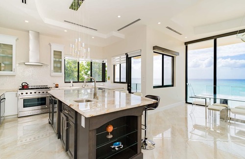 Seven Mile Beach Villa | Oasis 7 - A stunning beachfront villa by CAYMAN VILLAS