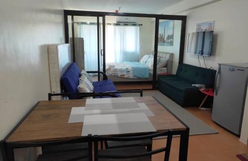 Cagayan de Oro Wohnung | Oasis Studio Near Limketkai Mall Pool, Wi-Fi & Cable TV