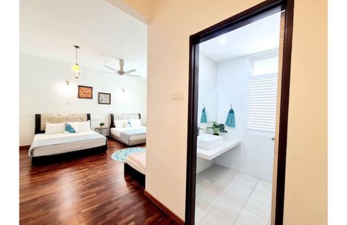 Tanjung Bungah Haus | Ocean 25 海洋贰拾伍 Shamrock Beach BigGroup 5 bedroom