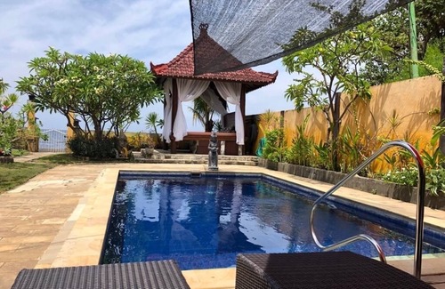 Buleleng Villa | Villa am Strand mit Pool, kostenlosem Frühstück und Personal. Buchen Sie 7 Tage, erhalten Sie 10% Rabatt