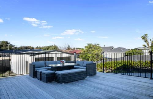 Foxton Beach Haus | Ocean Breeze - Foxton Beach Holiday Home