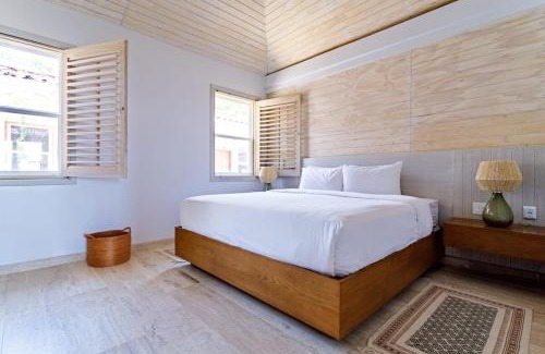Placencia Haus | Ocean Crush- Beachfront & Resort Amenities