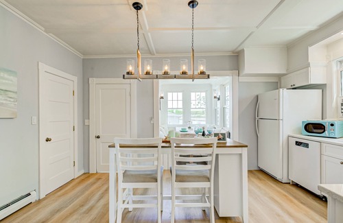 Gloucester Haus | Ocean front and 3 beaches across,parks, short walk to historic downtown!