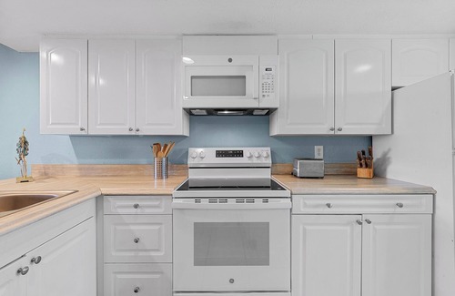 Point East Eigentumswohnung | 🏖️Ocean Front with Great Views | Awesome Amenities | Point East 320🏖️