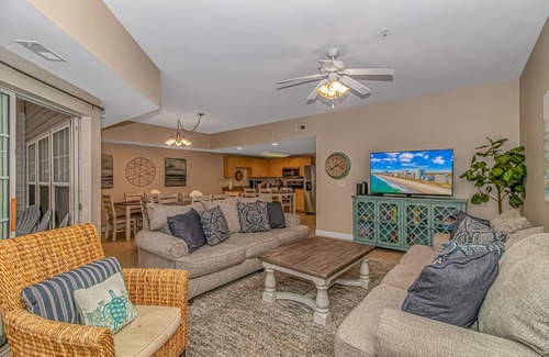 Cherry Grove Beach Eigentumswohnung | 🌊 Ocean View 🌊 2 Pools 2 Balconies 👣 150 ft to Beach 👣 Sleep Up To 16 People